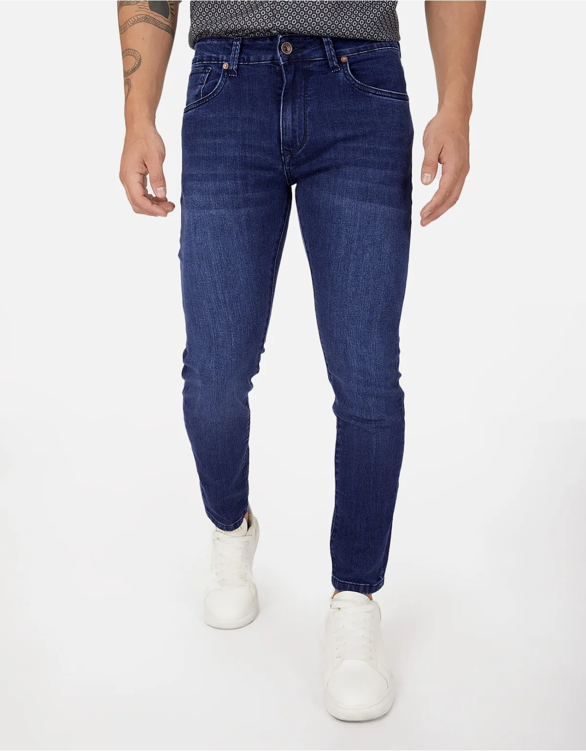 Blue skinny jeans